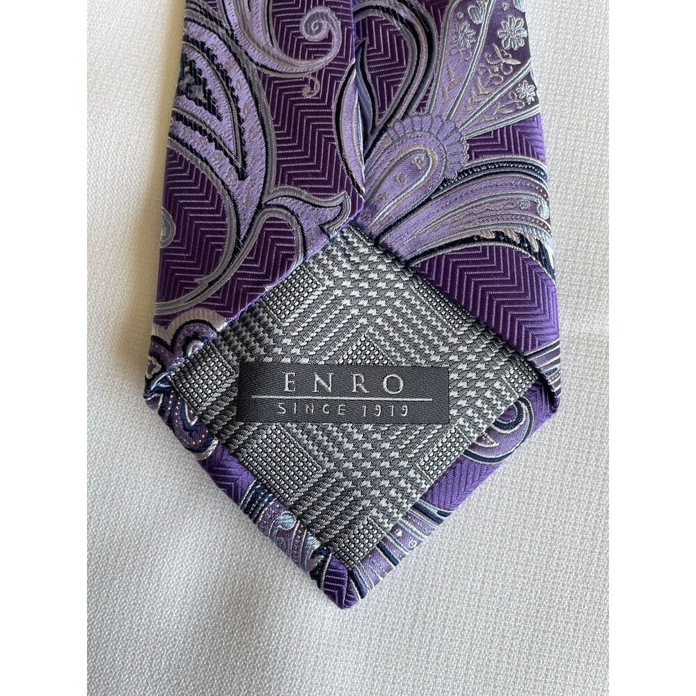 ENRO Luxury Tie Purple Paisley Pattern Woven Silk Necktie 64" x 3.5"